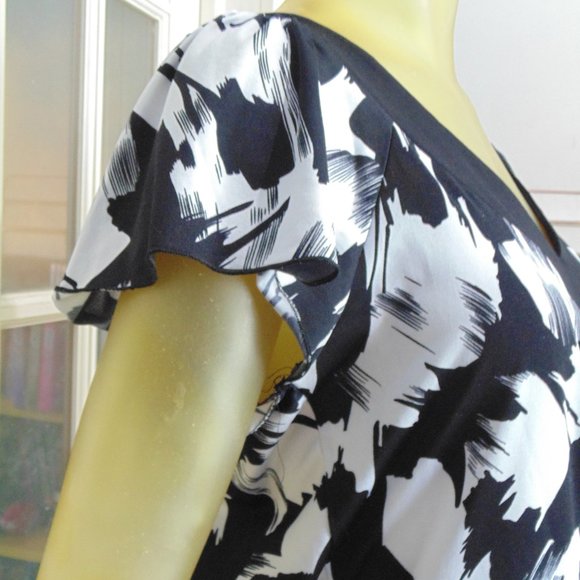 Periwinkle top - Picture 4 of 5